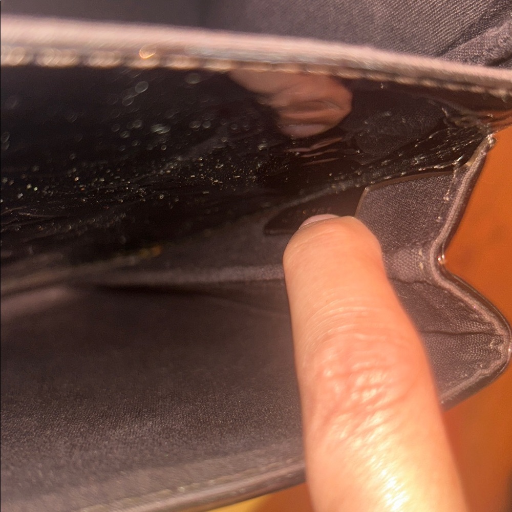 Louis Vuitton Vernis Miranda In Rouge Fauviste bag - Picture 15 of 17